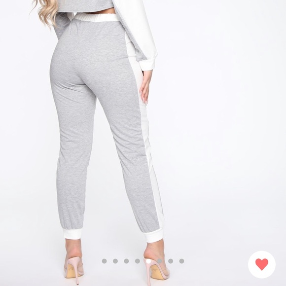 gray & white lounge set - Picture 1 of 3